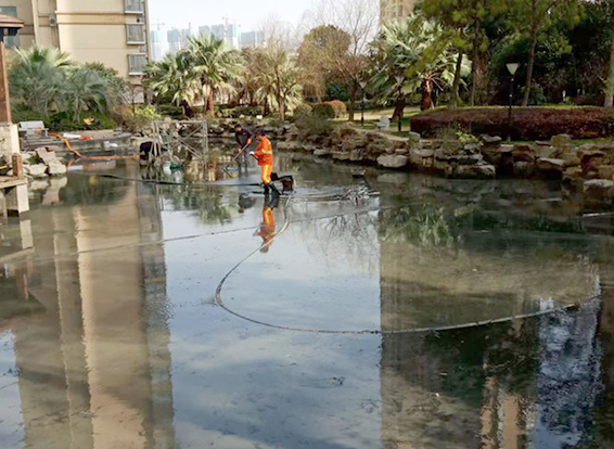 崖州景观池淤泥清理